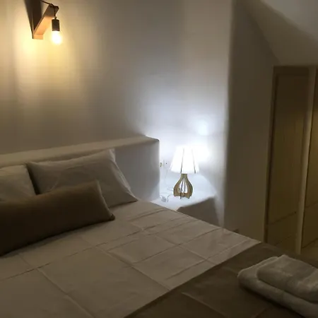 Marquise In Mykonos